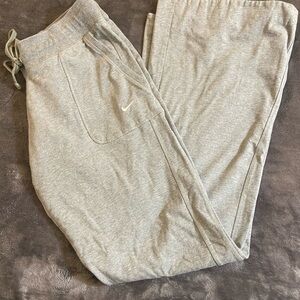 🌟Nike Heather Gray Joggers🌟